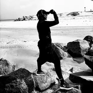 coach-sportif-femme-muslima-fit Silhouette de coach sportif en ligne pour femmes Muslima Fit